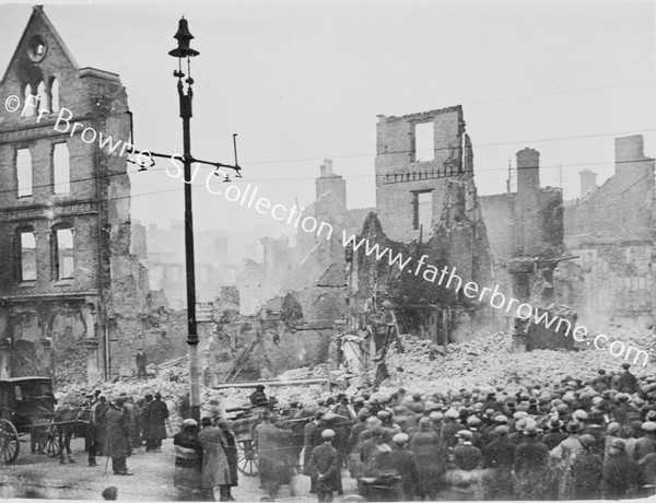 BURNING BUILDING WITH CROWD